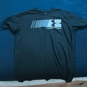 Under Armor T-shirt